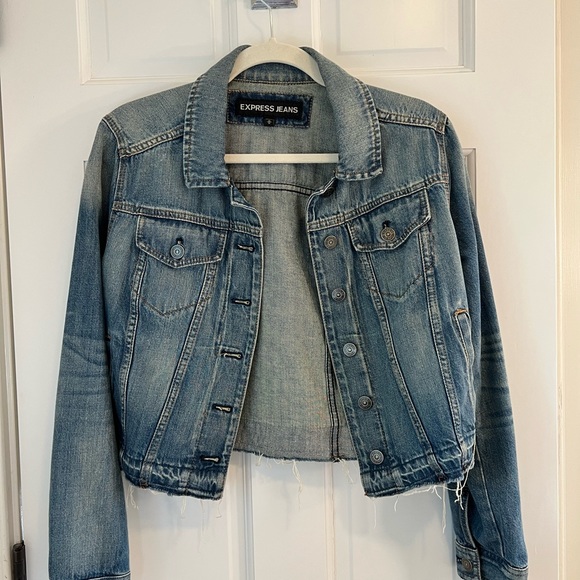Express cropped jean jacket - Picture 3 of 3